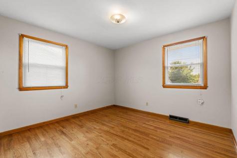 2 Upland Terrace Mount Vernon OH 43050
