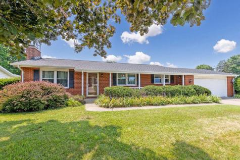 2 Upland Terrace Mount Vernon OH 43050