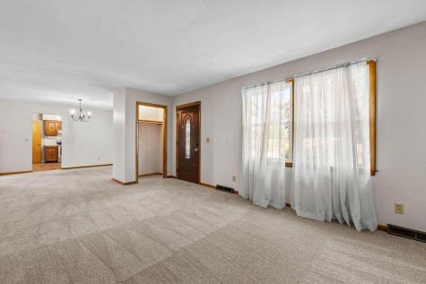 2 Upland Terrace Mount Vernon OH 43050