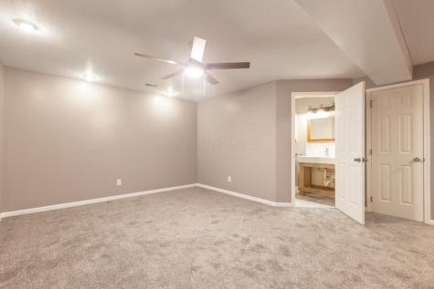 879 Winesap Drive Howard OH 43028