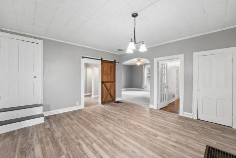 107 W Sandusky Street Fredericktown OH 43019