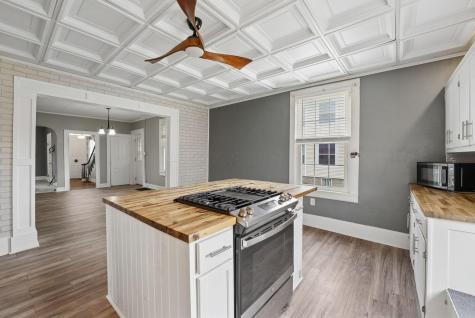 107 W Sandusky Street Fredericktown OH 43019