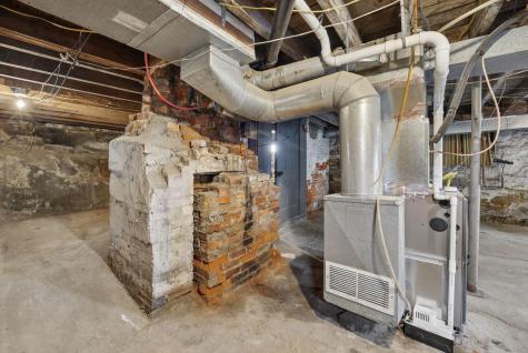 107 W Sandusky Street Fredericktown OH 43019