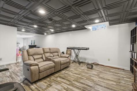 749 Country Club Drive Howard OH 43028