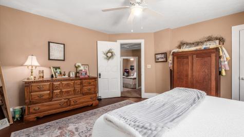 584 N Main Street Utica OH 43080