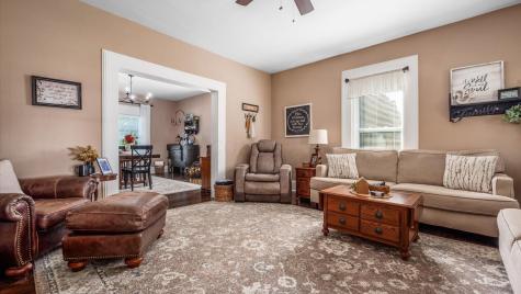 584 N Main Street Utica OH 43080