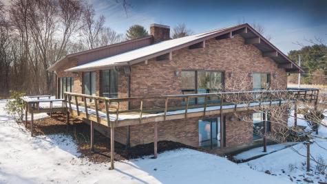 12760 Hilltop Drive Fredericktown OH 43019