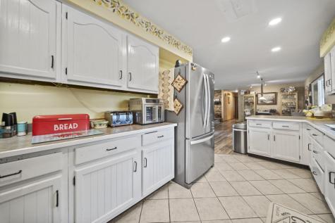 330 Hessenauer Drive Galion OH 44833