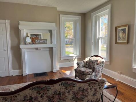 203 N Main Street Utica OH 43080