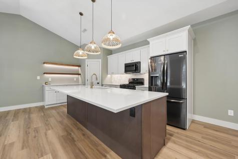 706 Berry Road Howard OH 43028