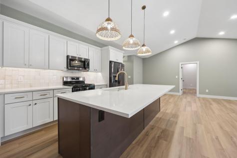 706 Berry Road Howard OH 43028