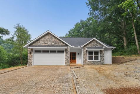 706 Berry Road Howard OH 43028