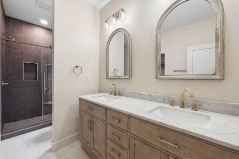 706 Berry Road Howard OH 43028