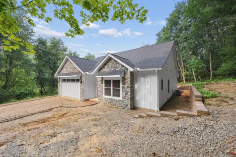 706 Berry Road Howard OH 43028