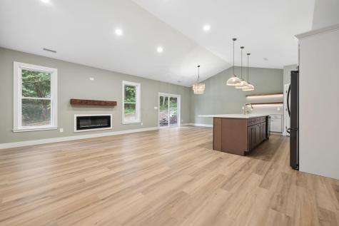 706 Berry Road Howard OH 43028