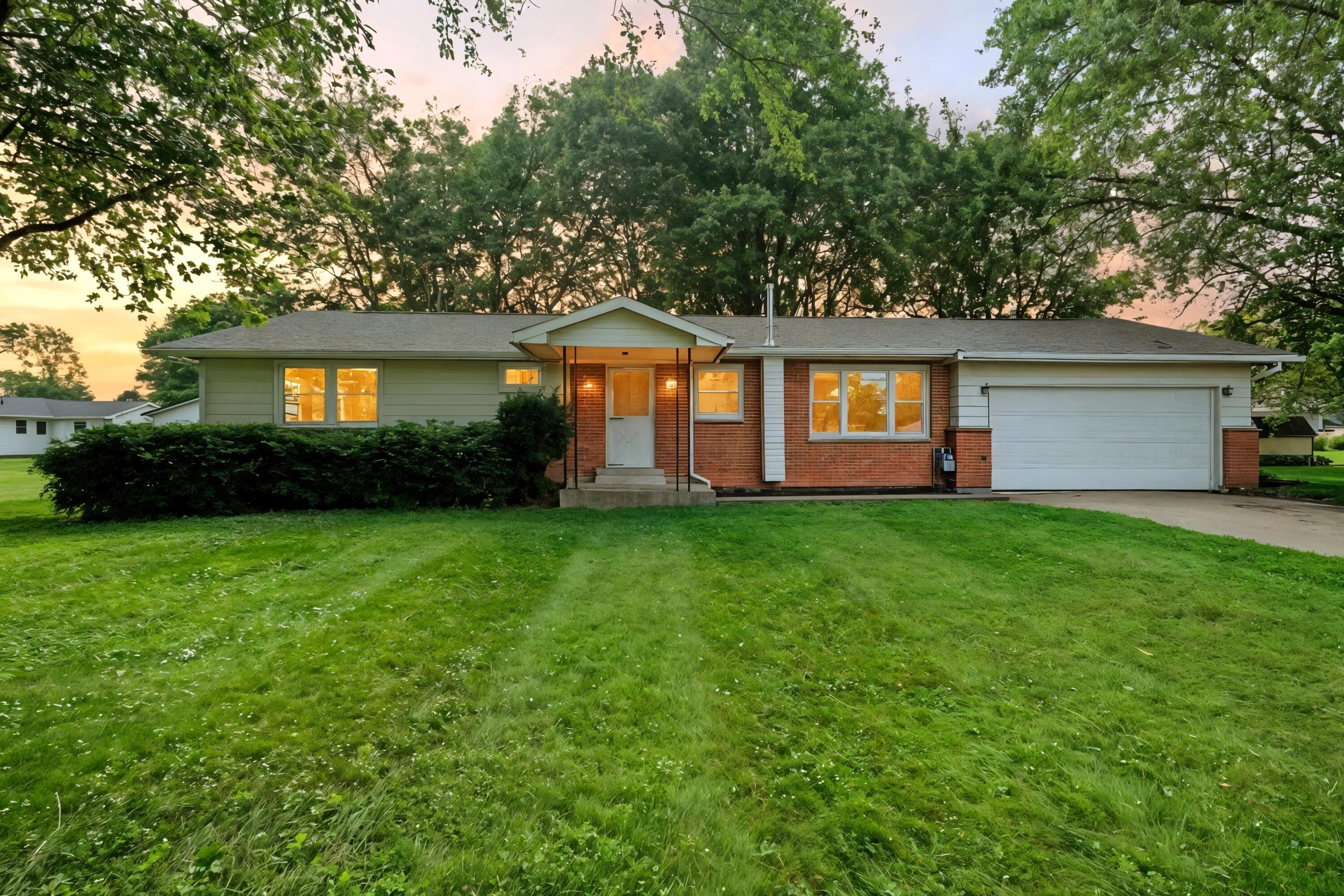 27 Eden Avenue Fredericktown OH 43019
