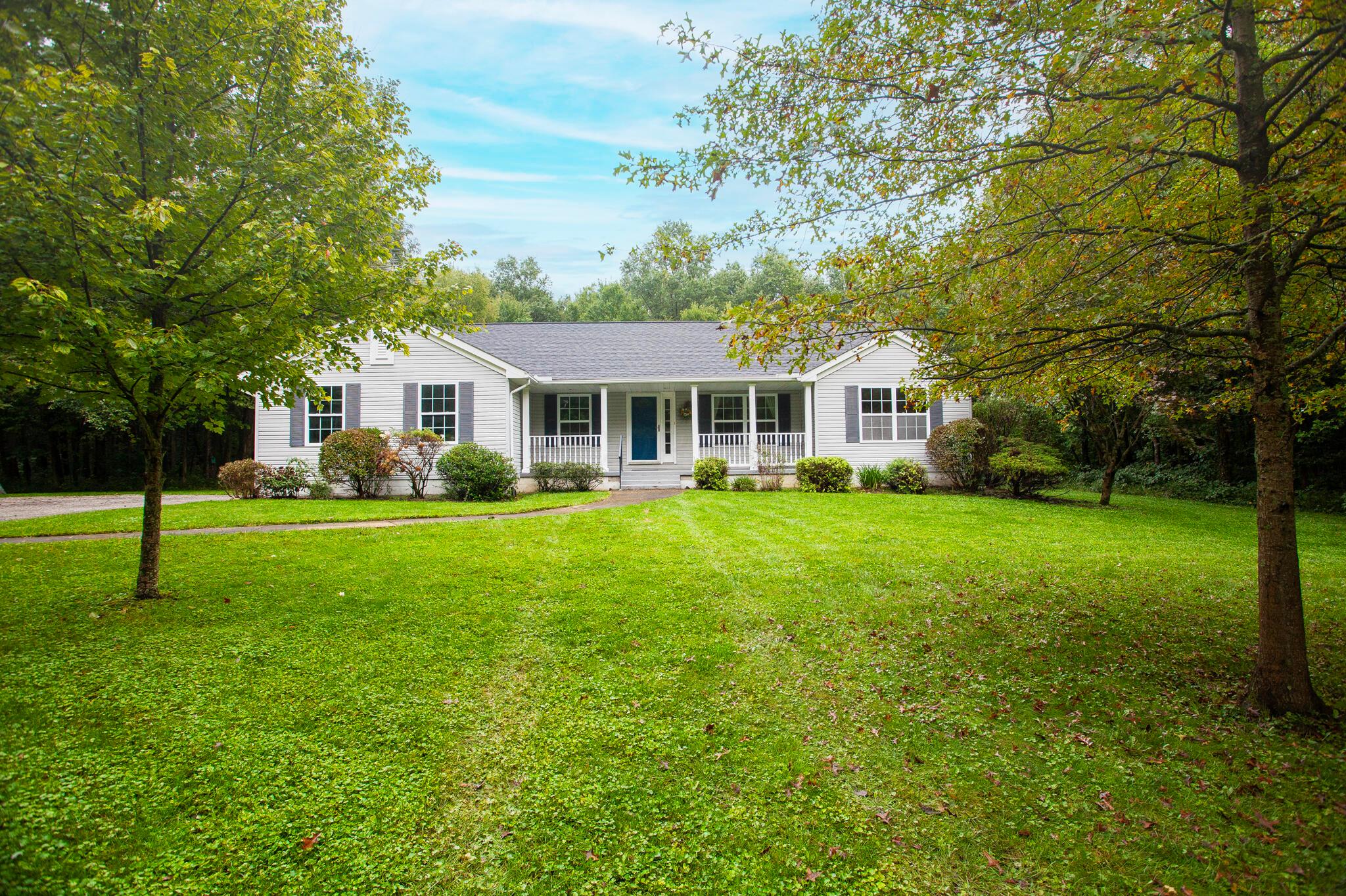 1928 Marion Road NW Utica OH 43080