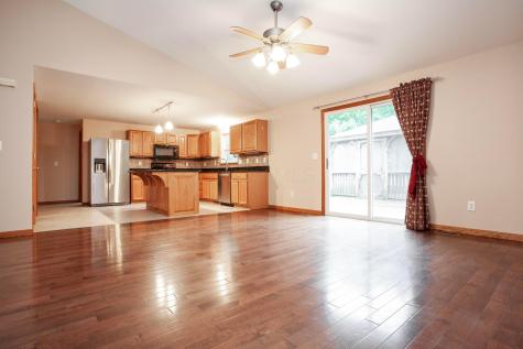 1928 Marion Road NW Utica OH 43080
