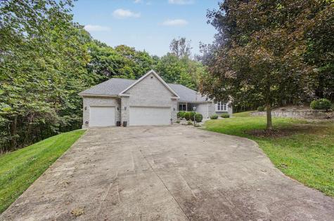 3381 Apple Valley Drive Howard OH 43028