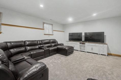 3381 Apple Valley Drive Howard OH 43028