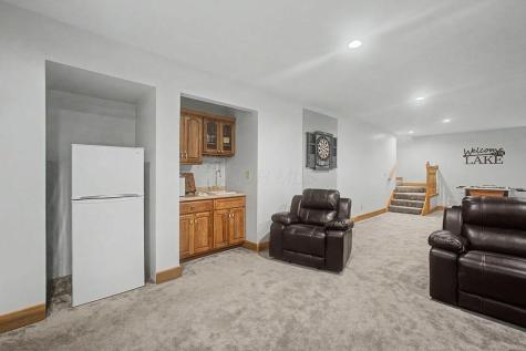 3381 Apple Valley Drive Howard OH 43028