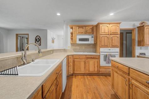 3381 Apple Valley Drive Howard OH 43028