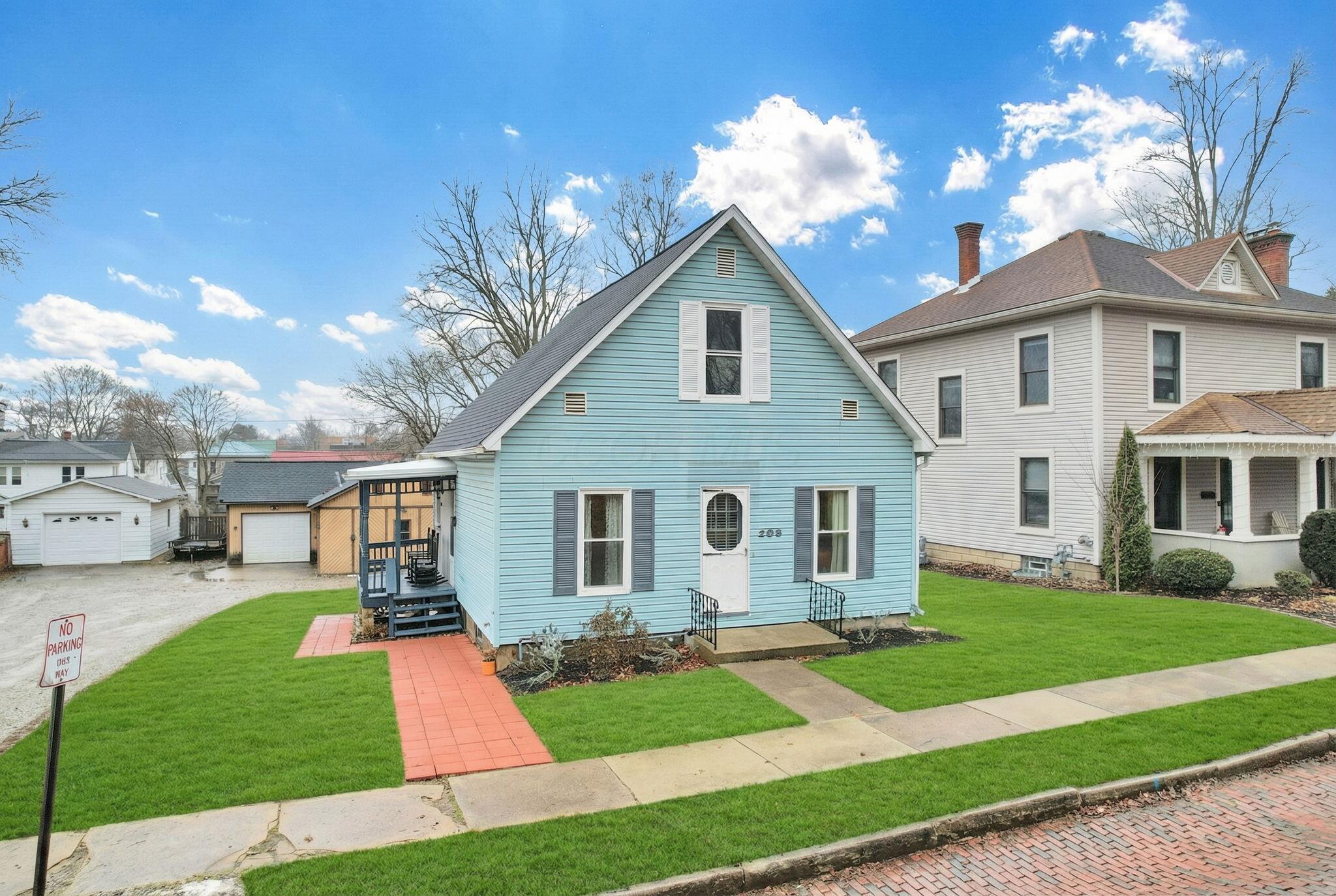 208 E Burgess Street Mount Vernon OH 43050