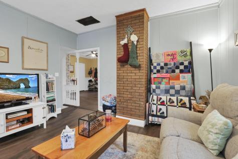 208 E Burgess Street Mount Vernon OH 43050