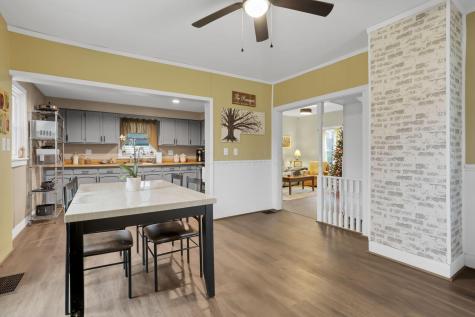 208 E Burgess Street Mount Vernon OH 43050