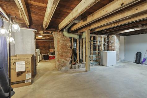 208 E Burgess Street Mount Vernon OH 43050