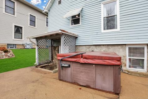 208 E Burgess Street Mount Vernon OH 43050