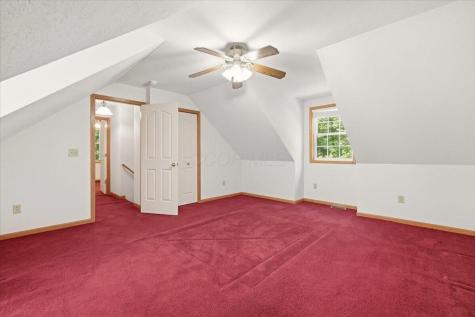 562 Terrace Ridge Circle Howard OH 43028