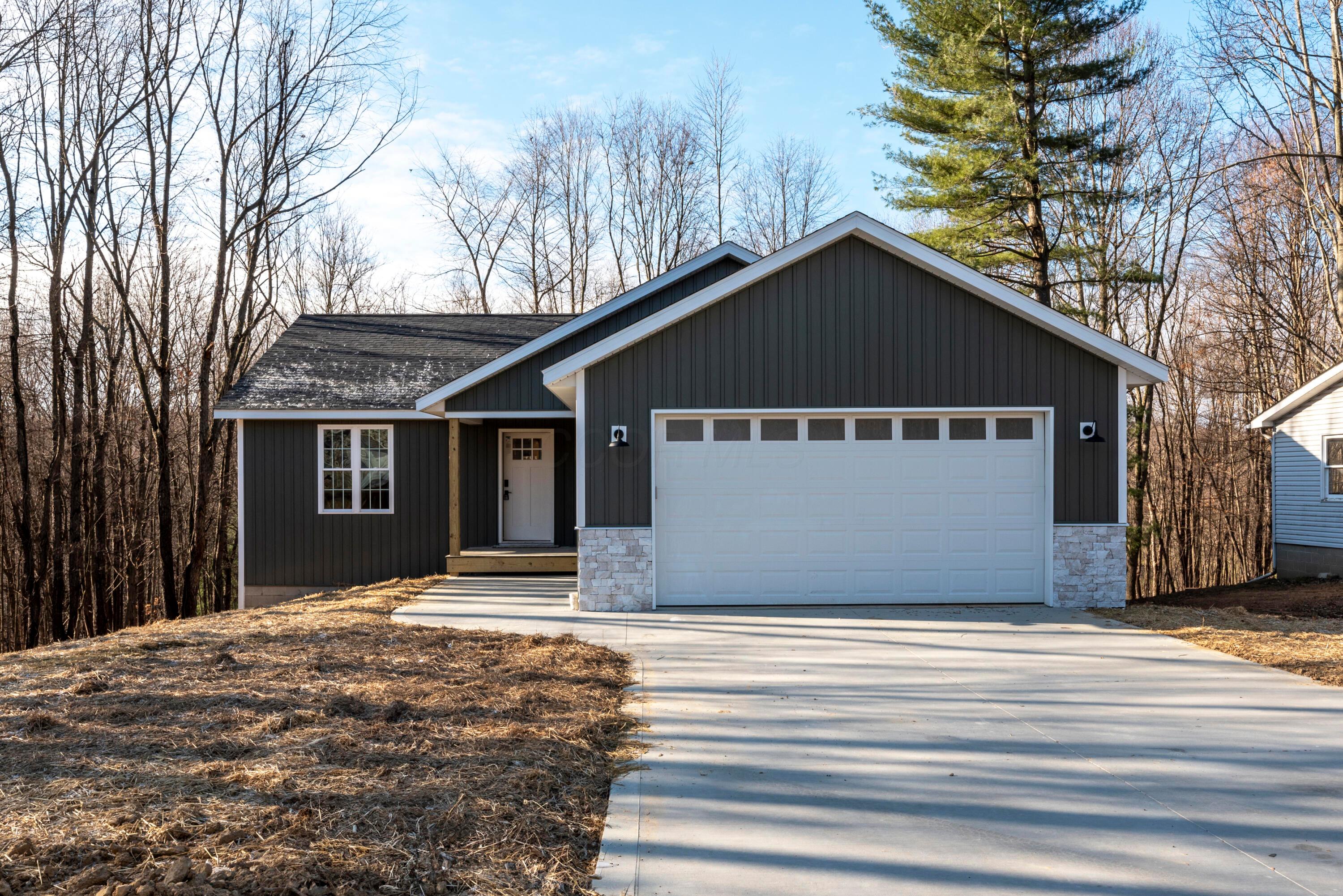 229 Woodlawn Circle Howard OH 43028