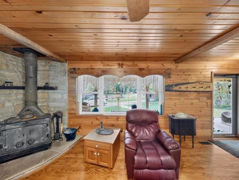 3999 Township Road 176 Fredericktown OH 43019