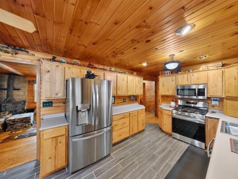 3999 Township Road 176 Fredericktown OH 43019