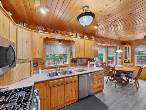 3999 Township Road 176 Fredericktown OH 43019
