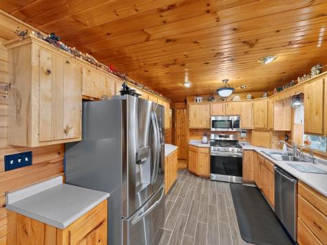 3999 Township Road 176 Fredericktown OH 43019