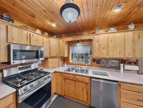 3999 Township Road 176 Fredericktown OH 43019
