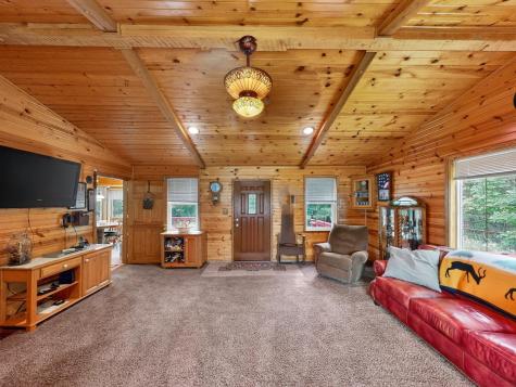 3999 Township Road 176 Fredericktown OH 43019