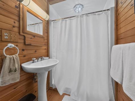 3999 Township Road 176 Fredericktown OH 43019