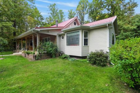 3999 Township Road 176 Fredericktown OH 43019