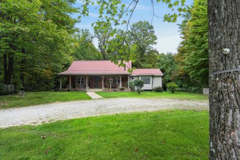 3999 Township Road 176 Fredericktown OH 43019