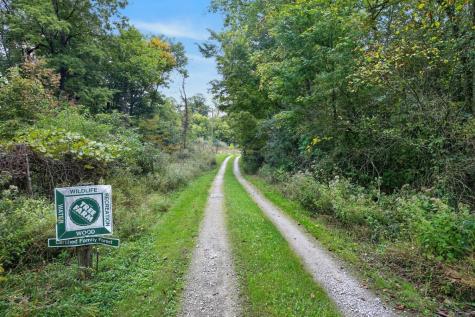 3999 Township Road 176 Fredericktown OH 43019