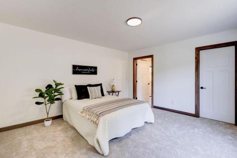 208 Plymouth Road Mount Vernon OH 43050