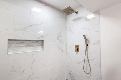 1080 Apple Valley Drive Howard OH 43028