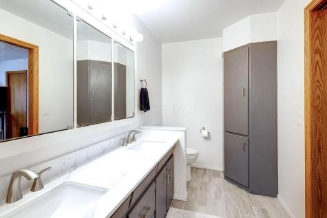 1080 Apple Valley Drive Howard OH 43028