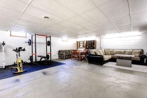 1080 Apple Valley Drive Howard OH 43028