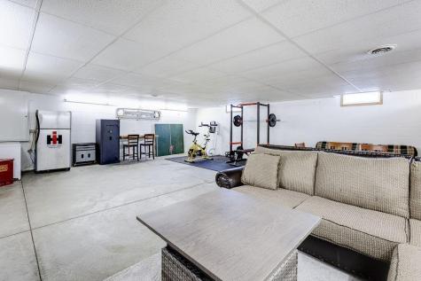 1080 Apple Valley Drive Howard OH 43028