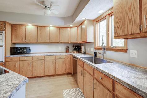 1080 Apple Valley Drive Howard OH 43028