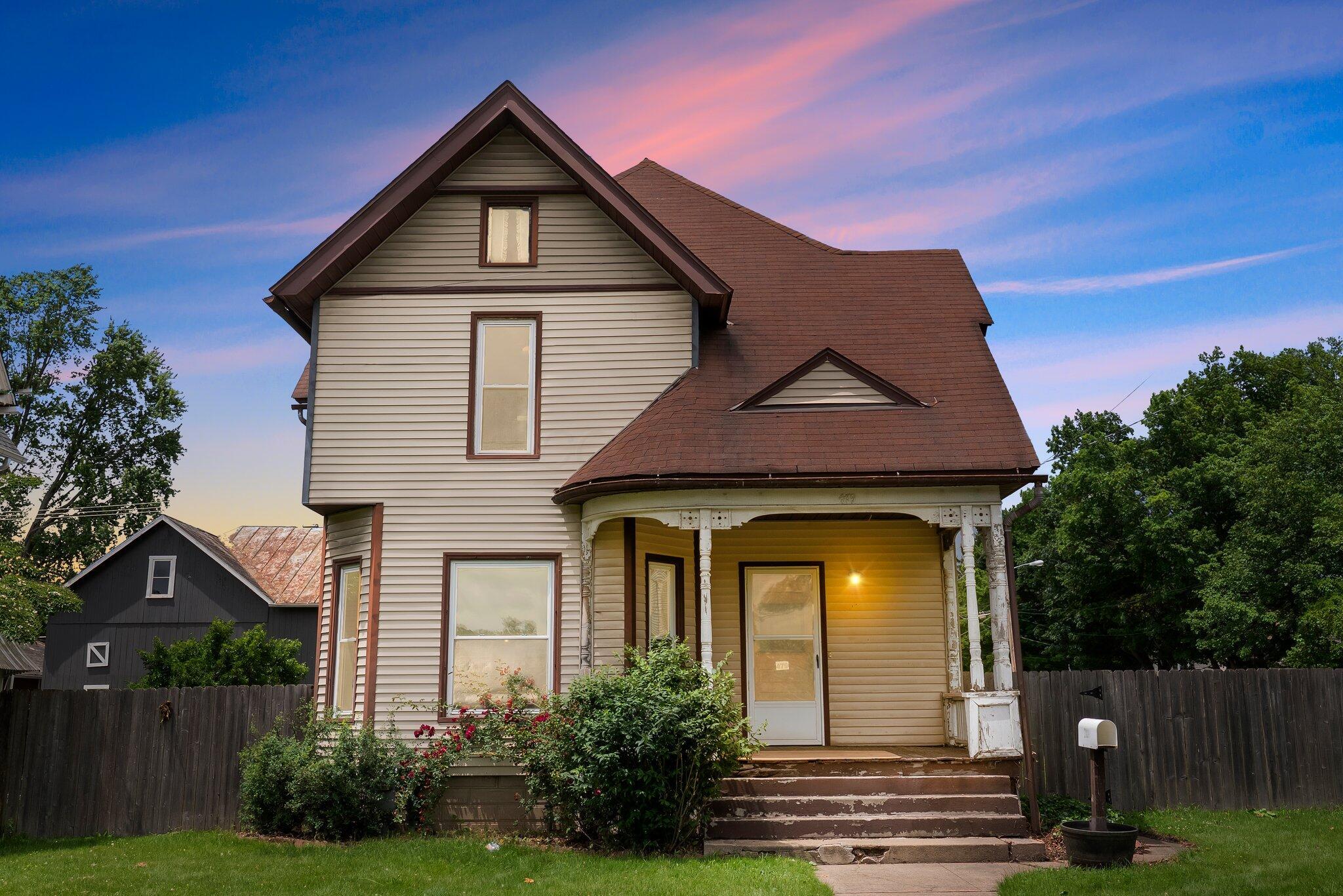 479 N Main Street Fredericktown OH 43019